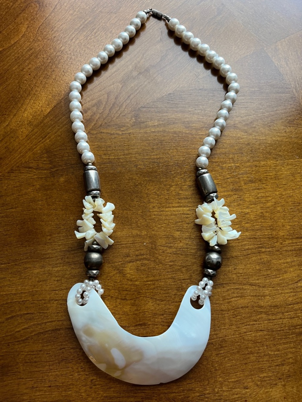 Vintage Handcrafted White Mother-of-Pearl Statement Necklace with Silver